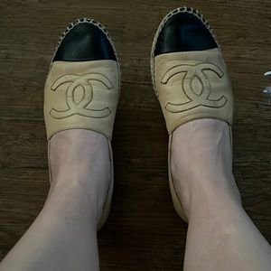 Shoes/ I’m 6.5 an they fit me perfect but the number on the bottom is 38